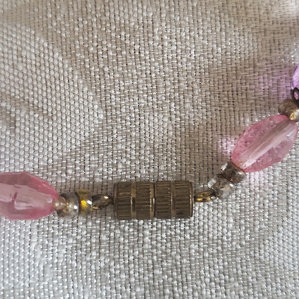 Vintage lilac & pink bead necklace 17 inches long - Picture 5 of 7